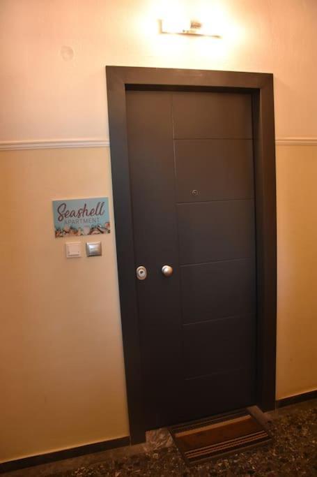 Seashell Apartment -Near The Beach Artemida  Ngoại thất bức ảnh